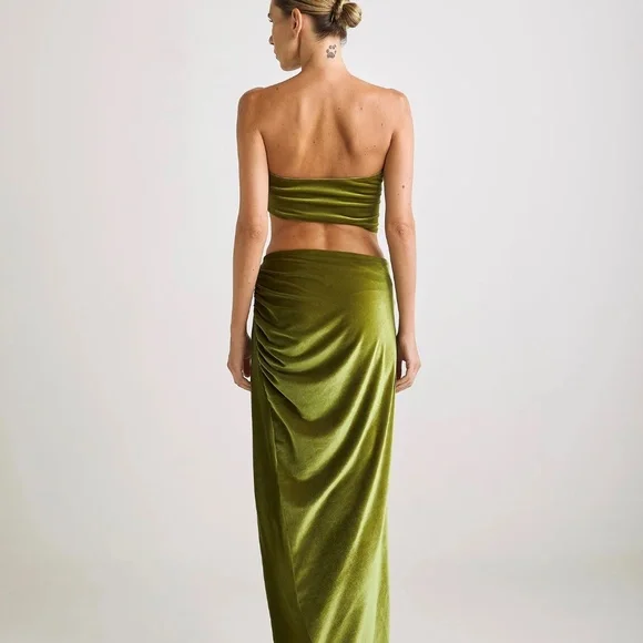 Ayre - Vera Dress in Green Velvet - Picture 3 of 3